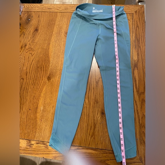 NWOT LOT OF 4 JOGGERS SIZE M - Picture 11 of 12